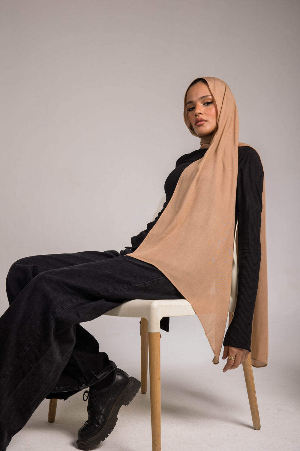Worood Mocha Cotton Modal Scarf – subtle and stylish