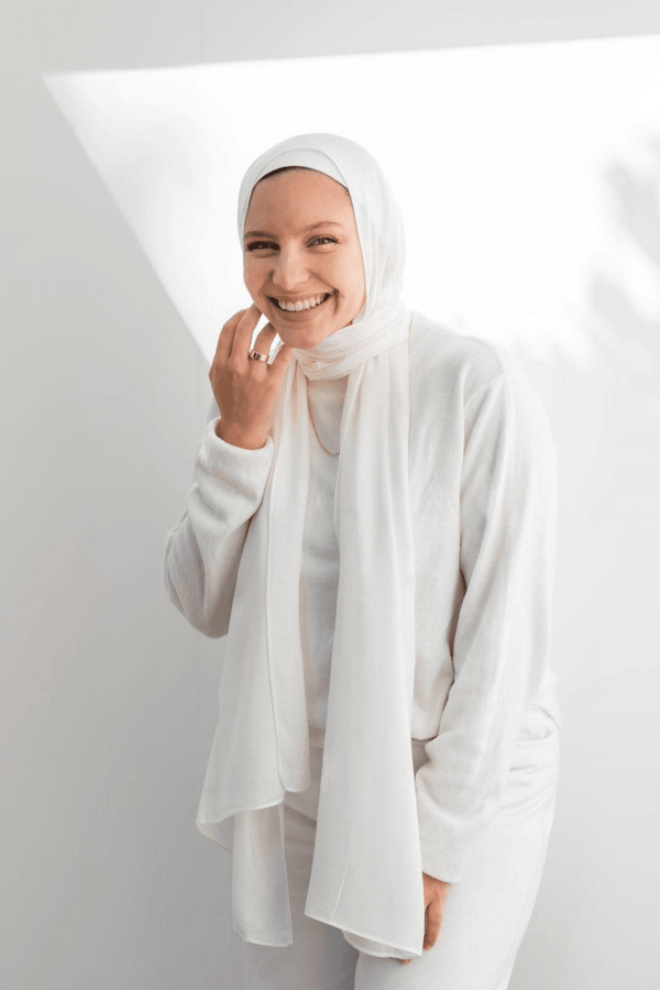 Worood Off-White Cotton Modal Scarf – pure and versatile