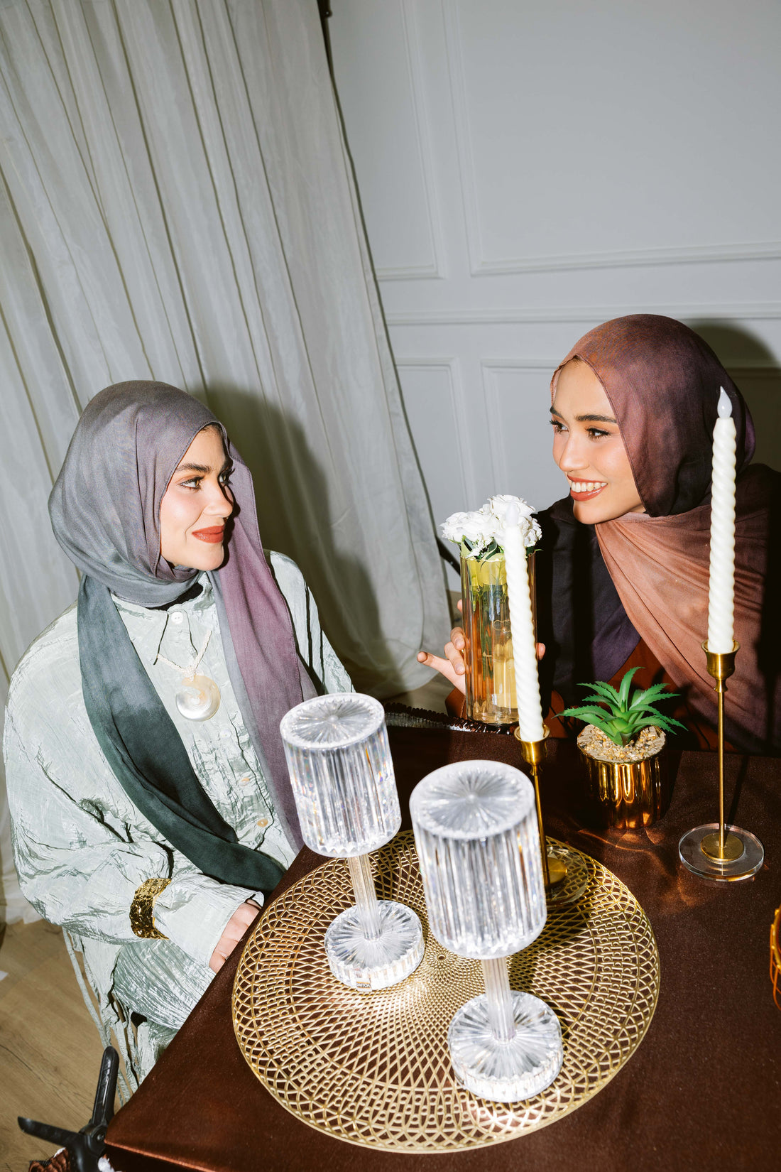 Color Modern Texture 2025 vs 2026 Scarf Trends: Gen Z Colors, Luxury Styling & Modern Elegance