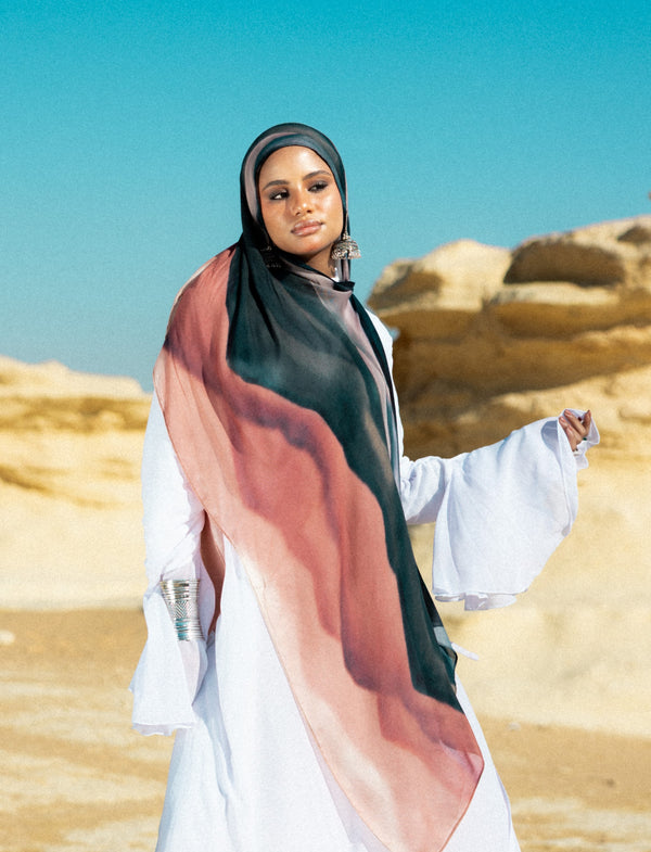 Close-up of Jebal modal scarf fabric showing soft breathable texture – تفاصيل قماش وشاح جبال مودال بملمس ناعم وخفيف