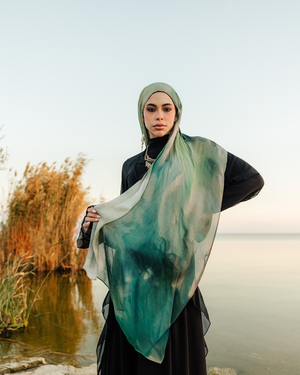 Rayan modal scarf styled for travel and movement with lightweight breathable feel – وشاح ريان مودال مريح للسفر والحركة