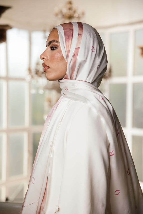 Worood Rosé Insignia Silk Scarf – سكارف حريرRosé Insignia من Worood 