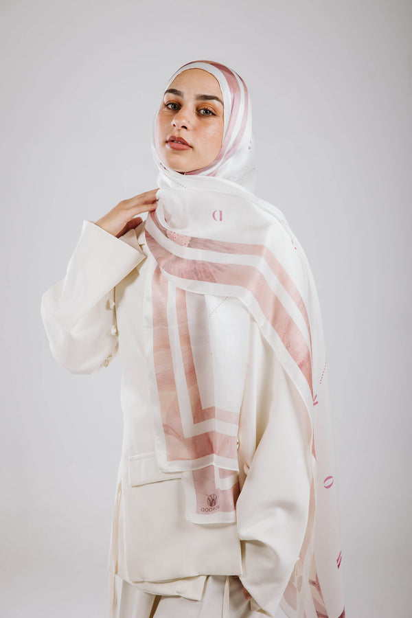 Worood Rosé Insignia Silk Scarf – سكارف حريرRosé Insignia من Worood 
