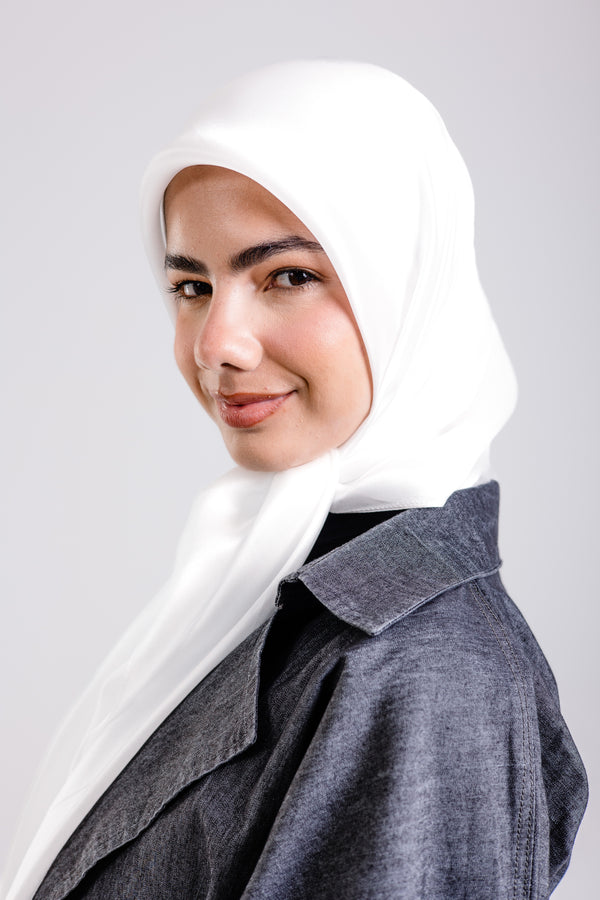 Worood Crème Silk Scarf Square – cream silk scarf with delicate soft finish - وشاح حريري مربع من Worood Crème – وشاح حريري كريمي بلمسة نهائية ناعمة ورقيقة