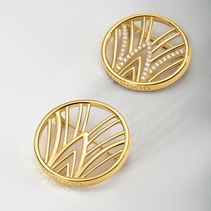 Worood Insignia Brooch with Stones – elegant gold brooch adorned with sparkling stones - دبوس ورود Insignia  مرصع بالأحجار – دبوس ذهبي أنيق مزين بأحجار لامعة
