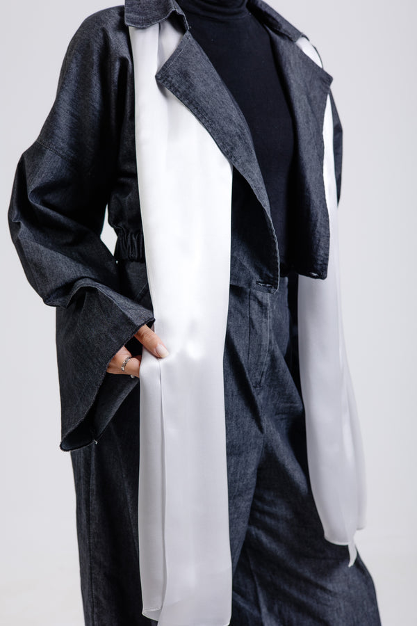 Worood Silver Silk Scarf Rectangle – elegant silver silk scarf with a glossy finish - وشاح حريري Silver Silk Scarf فضي مستطيل من ورود - وشاح حريري فضي أنيق بلمسة نهائية لامعة 