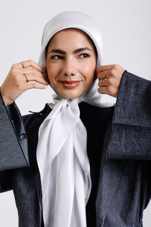 Worood Silver Silk Scarf Square – silver silk scarf with light reflective sheen - وشاح حرير Silver Silk Scarf  فضي مربع من ورود – وشاح حرير فضي مع لمعان عاكس للضوء 