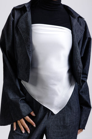 Worood Silver Silk Scarf Square – silver silk scarf with light reflective sheen - وشاح حرير Silver Silk Scarf  فضي مربع من ورود – وشاح حرير فضي مع لمعان عاكس للضوء 